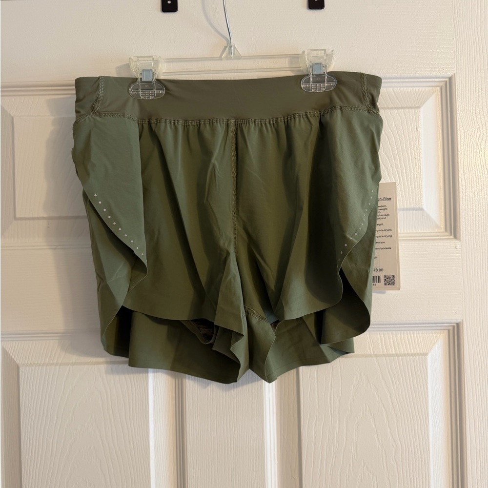 Fast and Free HR Split Short 3”